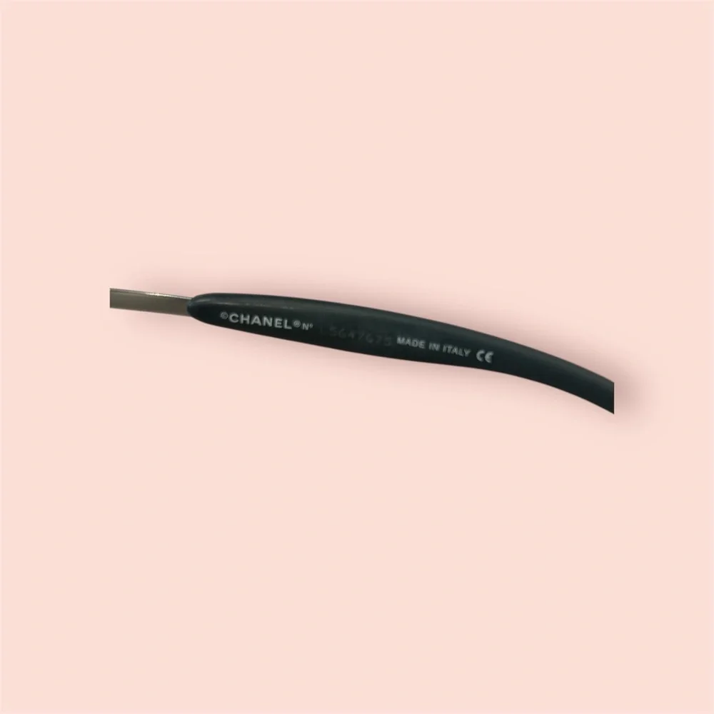 Vintage pink CHANEL sunglasses circa 2001. Style 4008 123/58. - Picture 7 of 7